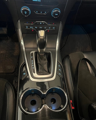 Ford S-Max cena 73777 przebieg: 183000, rok produkcji 2016 z Ostroróg małe 407